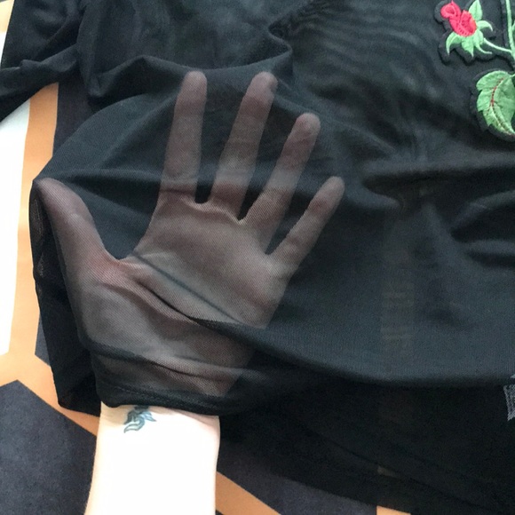 Mesh Roses Top - Picture 4 of 4